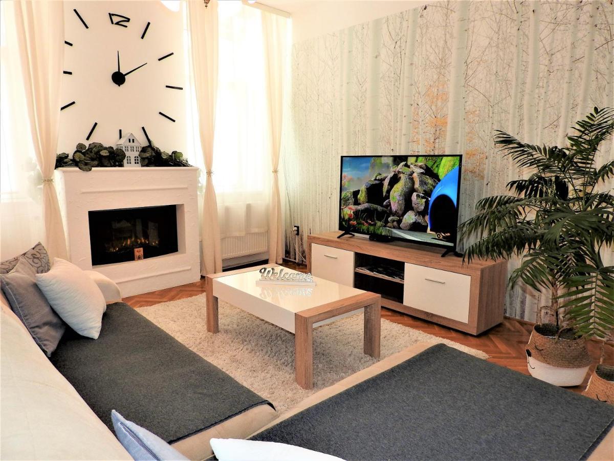Lena Apartman - Eger Exterior foto