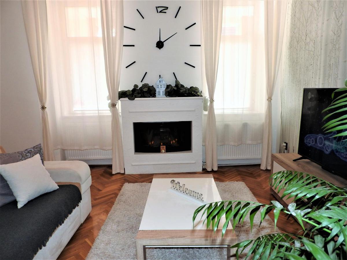 Lena Apartman - Eger Exterior foto